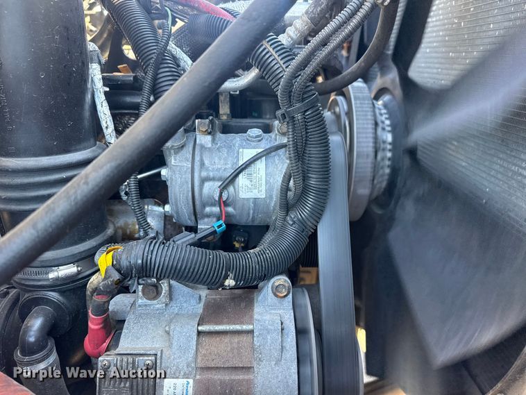 image for item EG2144 2010 International 7500 crane truck