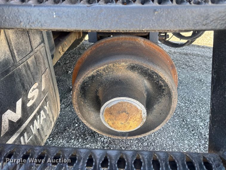 image for item EG2144 2010 International 7500 crane truck