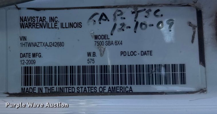 image for item EG2144 2010 International 7500 crane truck