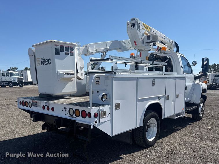image for item EG8903 2008 Chevrolet C5500 bucket truck
