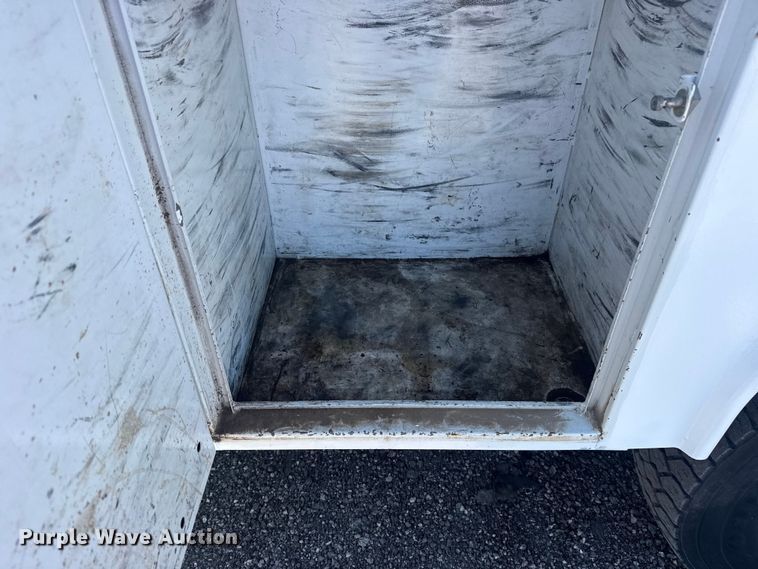 image for item EG8903 2008 Chevrolet C5500 bucket truck