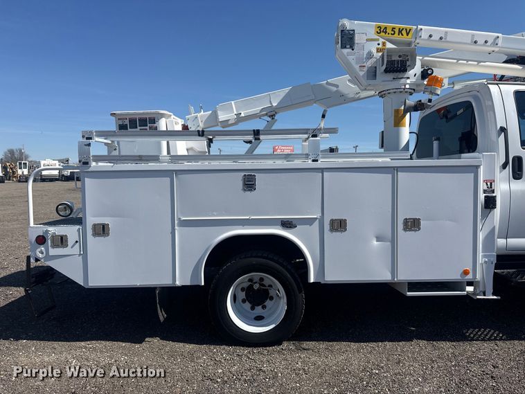 image for item EG8903 2008 Chevrolet C5500 bucket truck