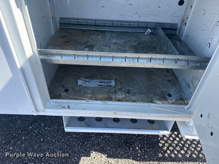 image for item EG8903 2008 Chevrolet C5500 bucket truck