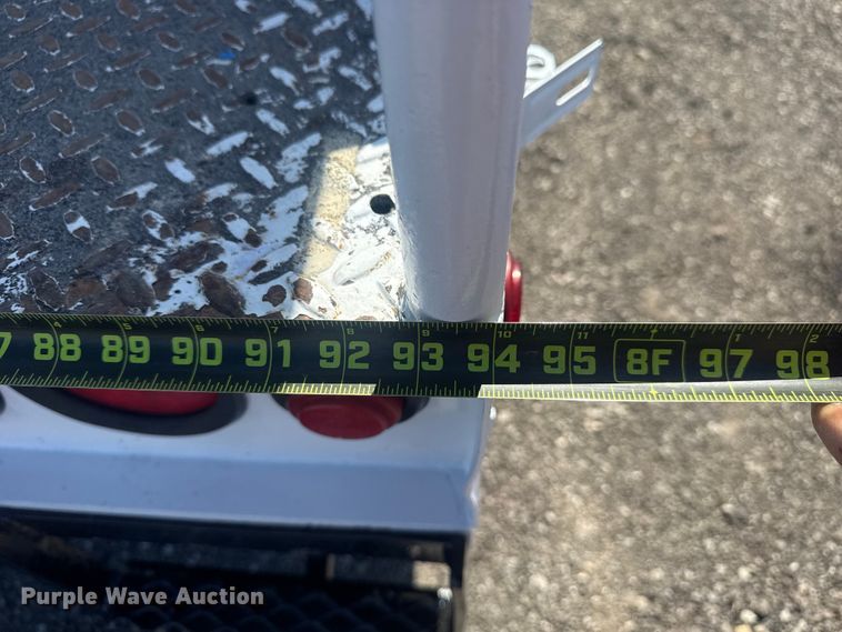 image for item EG8903 2008 Chevrolet C5500 bucket truck