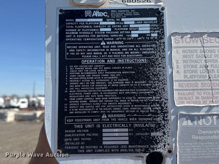 image for item EG8903 2008 Chevrolet C5500 bucket truck