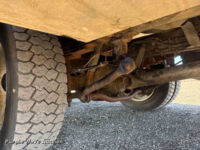 image for item EG8903 2008 Chevrolet C5500 bucket truck