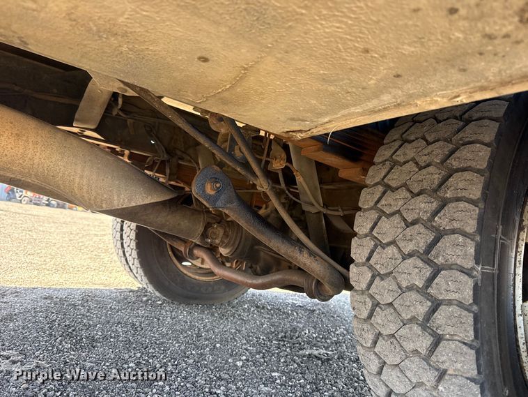 image for item EG8903 2008 Chevrolet C5500 bucket truck