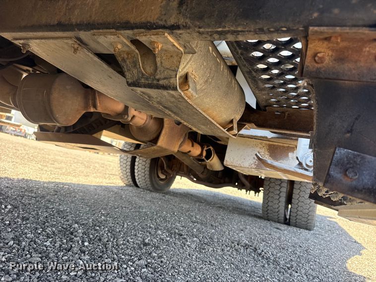 image for item EG8903 2008 Chevrolet C5500 bucket truck