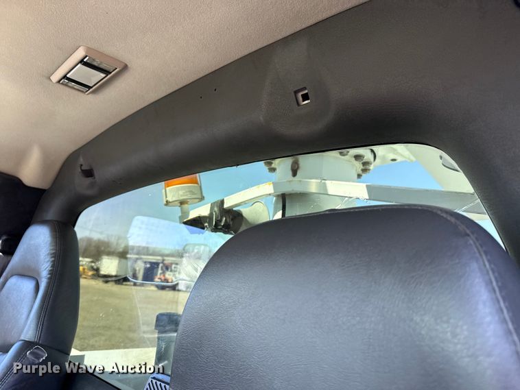 image for item EG8903 2008 Chevrolet C5500 bucket truck