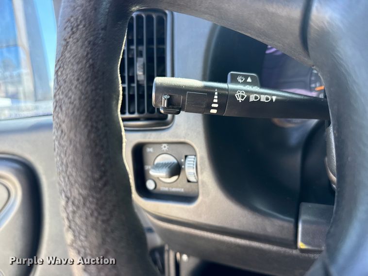 image for item EG8903 2008 Chevrolet C5500 bucket truck