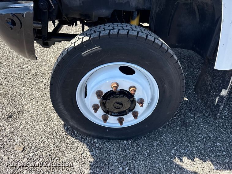 image for item EG8903 2008 Chevrolet C5500 bucket truck