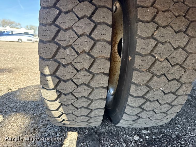 image for item EG8903 2008 Chevrolet C5500 bucket truck