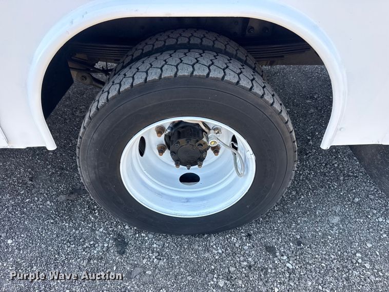 image for item EG8903 2008 Chevrolet C5500 bucket truck