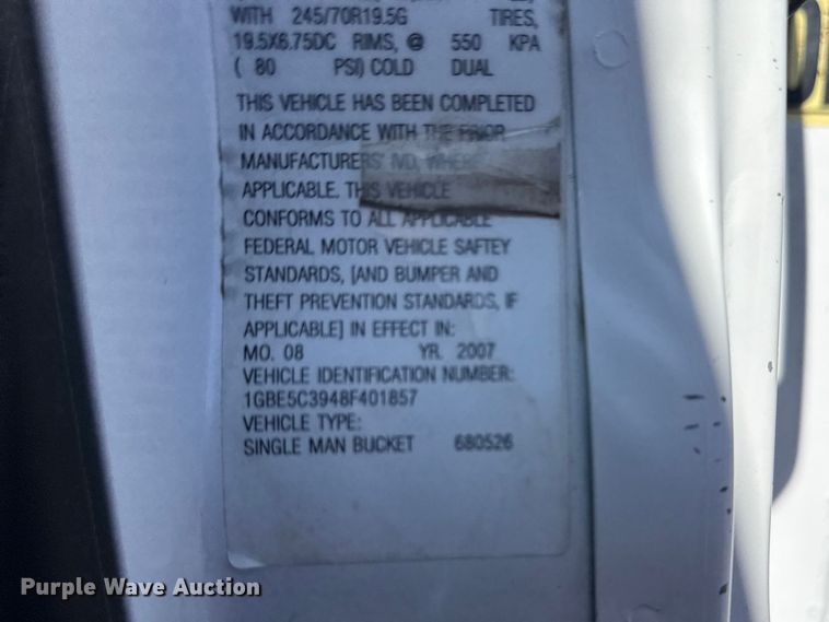 image for item EG8903 2008 Chevrolet C5500 bucket truck