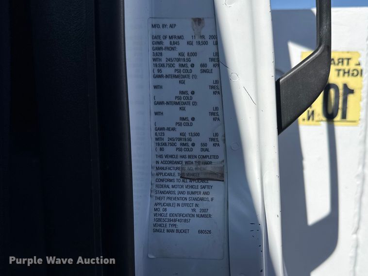 image for item EG8903 2008 Chevrolet C5500 bucket truck