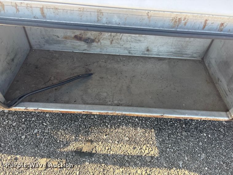 image for item EG8906 2016 Ford F450 Super Duty XL flatbed truck