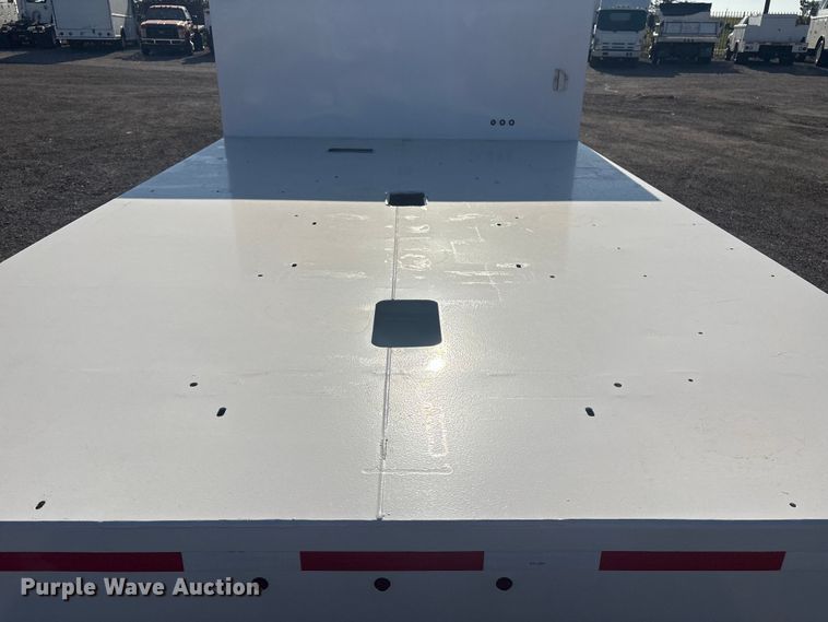 image for item EG8906 2016 Ford F450 Super Duty XL flatbed truck