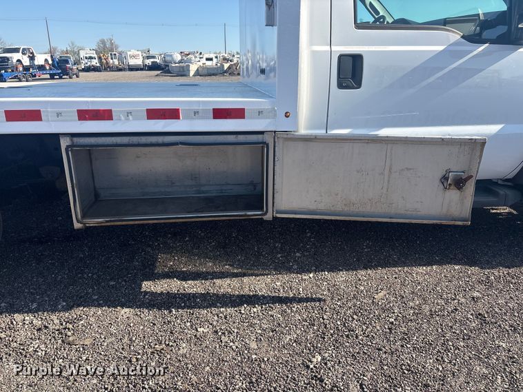 image for item EG8906 2016 Ford F450 Super Duty XL flatbed truck