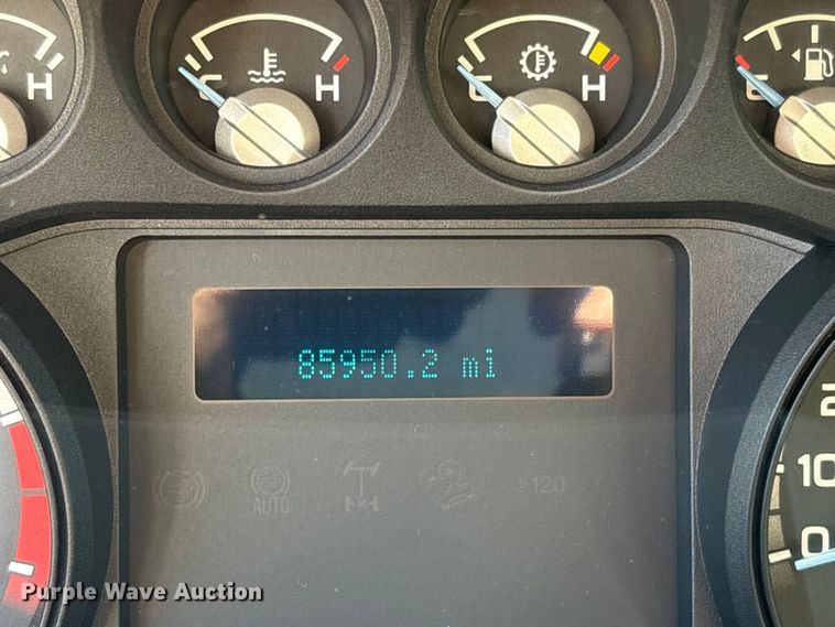 image for item EG8906 2016 Ford F450 Super Duty XL flatbed truck