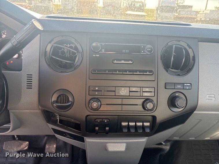 image for item EG8906 2016 Ford F450 Super Duty XL flatbed truck