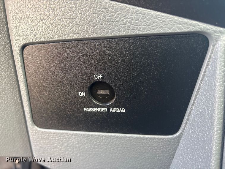 image for item EG8906 2016 Ford F450 Super Duty XL flatbed truck