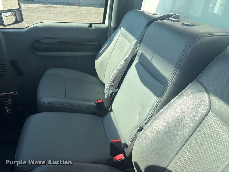 image for item EG8906 2016 Ford F450 Super Duty XL flatbed truck