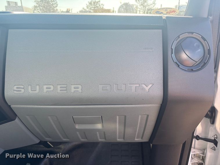 image for item EG8906 2016 Ford F450 Super Duty XL flatbed truck