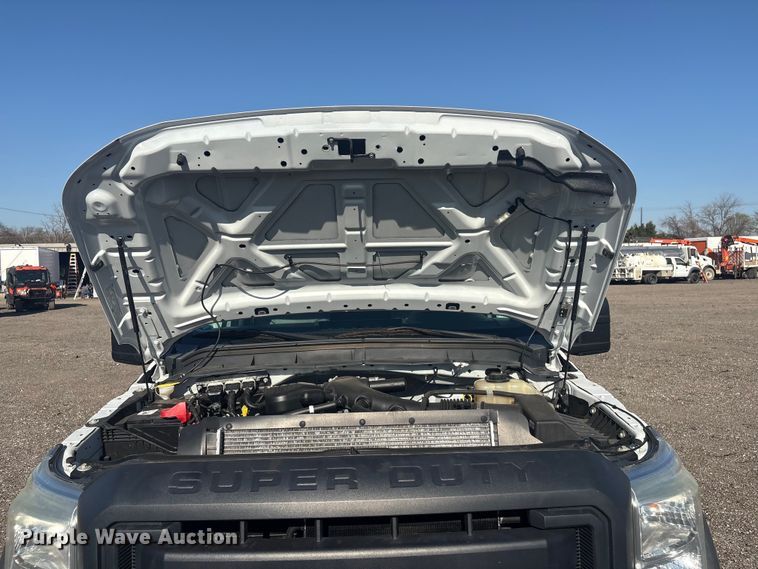 image for item EG8906 2016 Ford F450 Super Duty XL flatbed truck