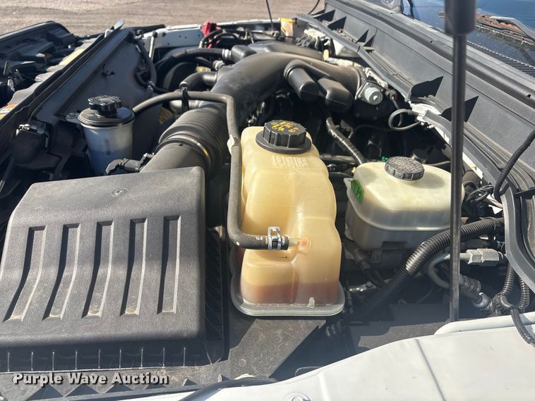 image for item EG8906 2016 Ford F450 Super Duty XL flatbed truck