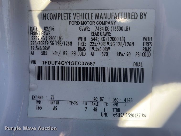 image for item EG8906 2016 Ford F450 Super Duty XL flatbed truck