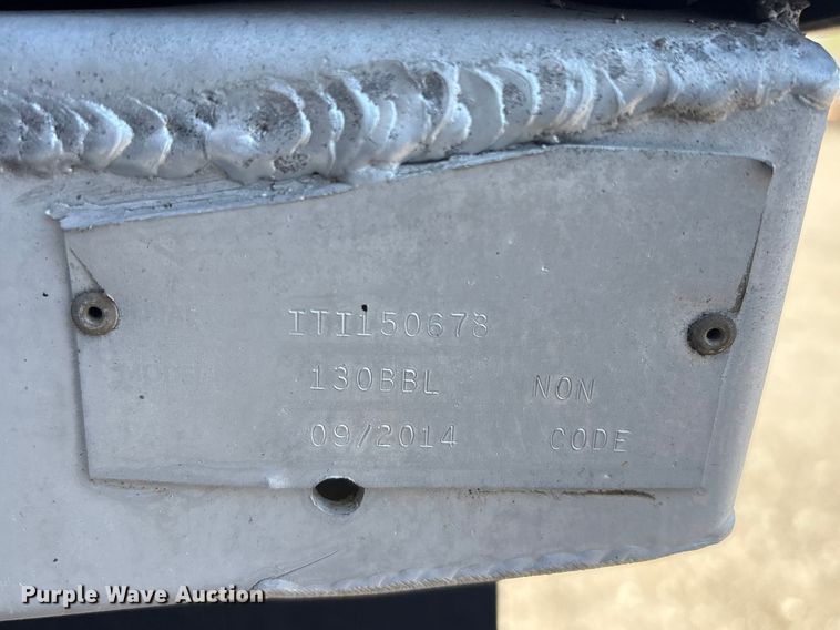 image for item EG8907 2015 International DF677 vacuum truck