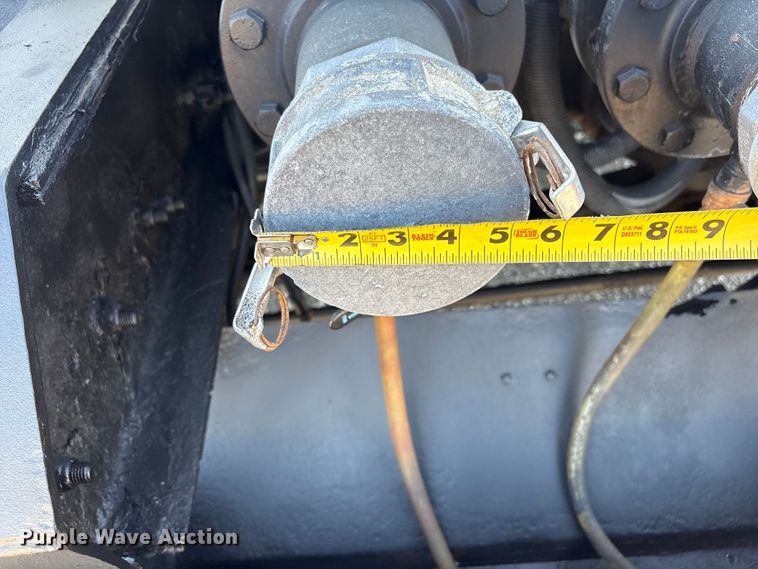 image for item EG8907 2015 International DF677 vacuum truck