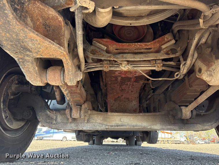 image for item EG8907 2015 International DF677 vacuum truck