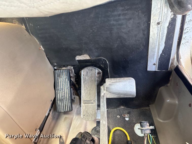 image for item EG8907 2015 International DF677 vacuum truck