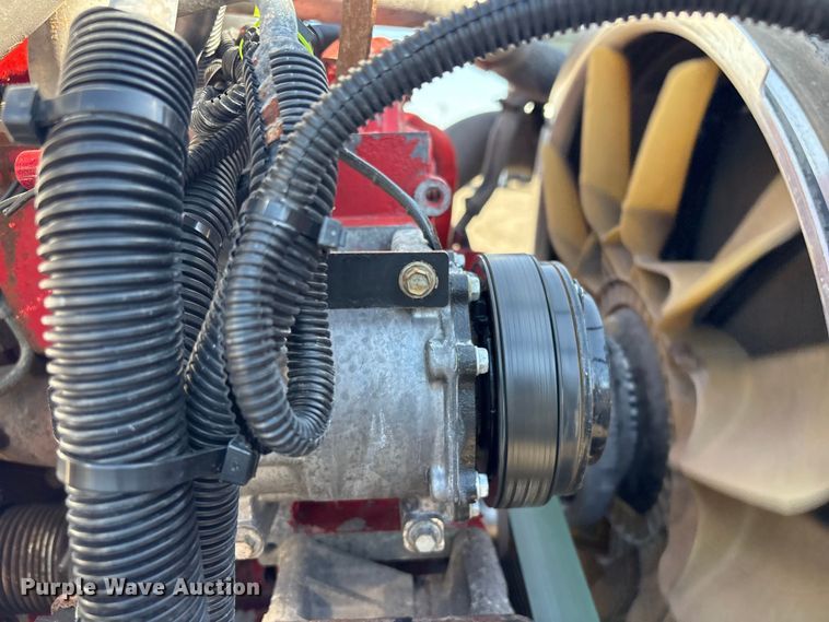 image for item EG8907 2015 International DF677 vacuum truck