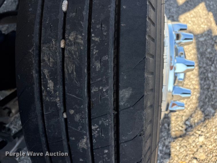 image for item EG8907 2015 International DF677 vacuum truck