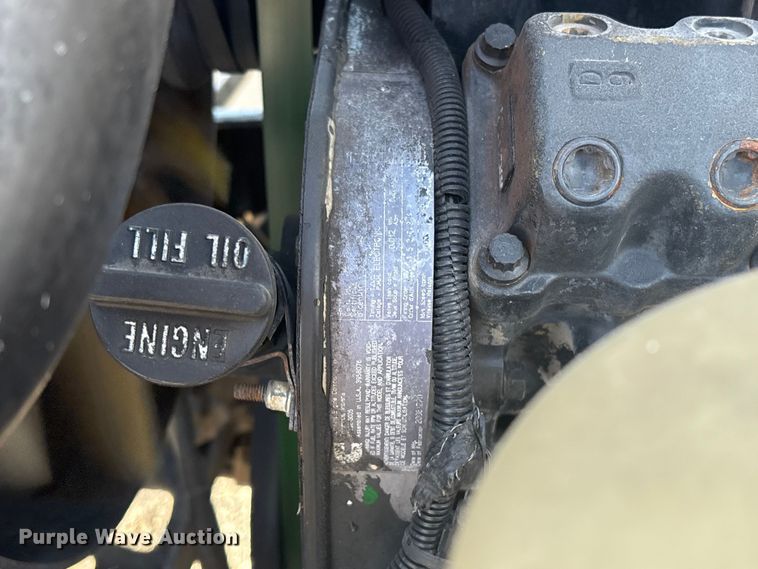 image for item EG8908 2006 Peterbilt 335 water truck