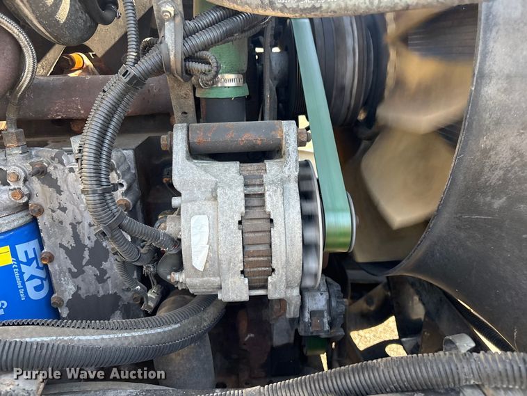 image for item EG8908 2006 Peterbilt 335 water truck