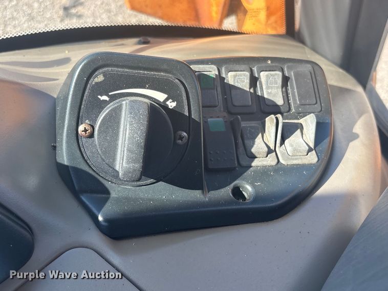 image for item EG8915 2010 Case 580 Super M backhoe