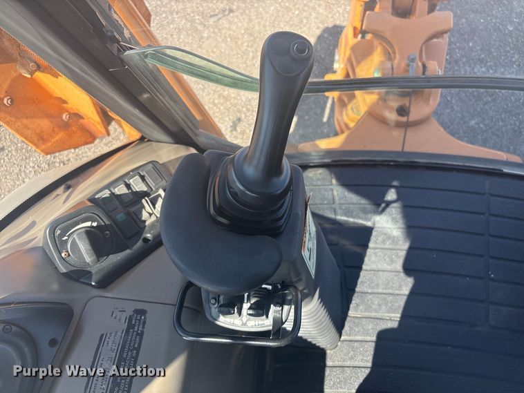 image for item EG8915 2010 Case 580 Super M backhoe