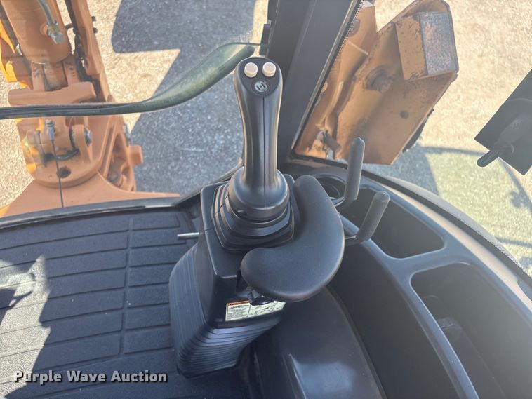 image for item EG8915 2010 Case 580 Super M backhoe