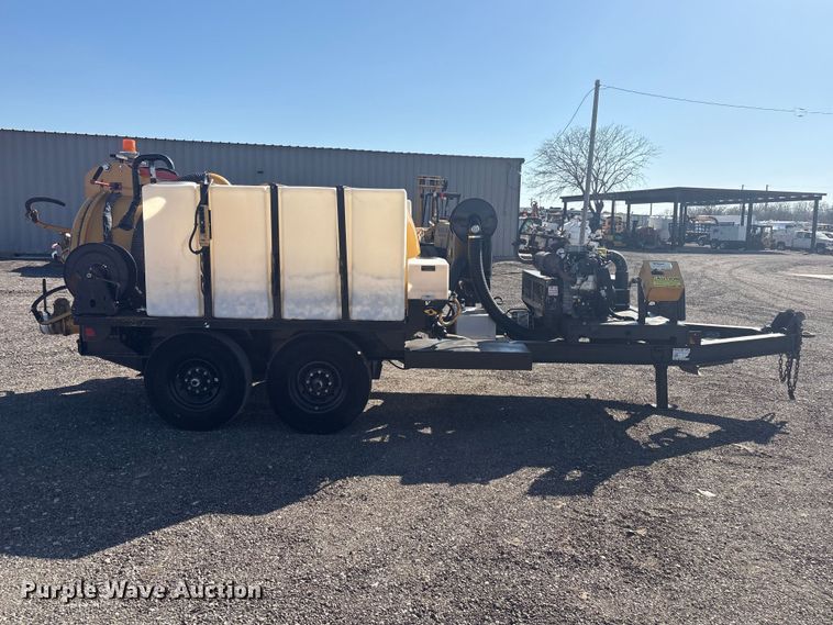 image for item EG8917 2023 Vermeer CV873SGT vacuum excavator