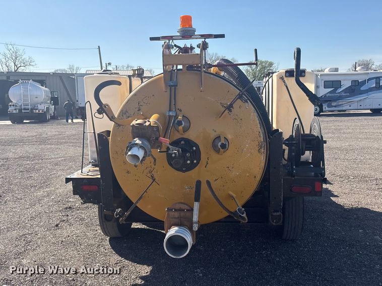 image for item EG8917 2023 Vermeer CV873SGT vacuum excavator