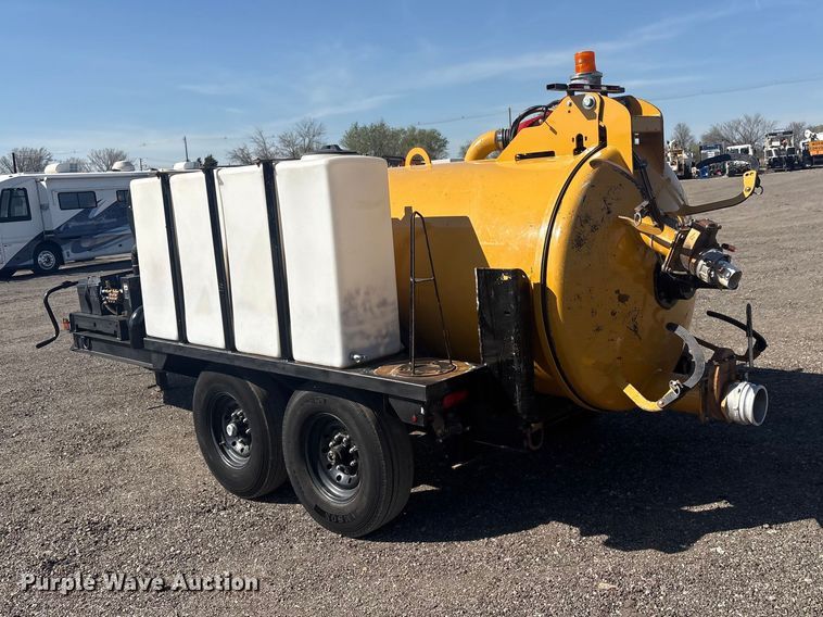 image for item EG8917 2023 Vermeer CV873SGT vacuum excavator