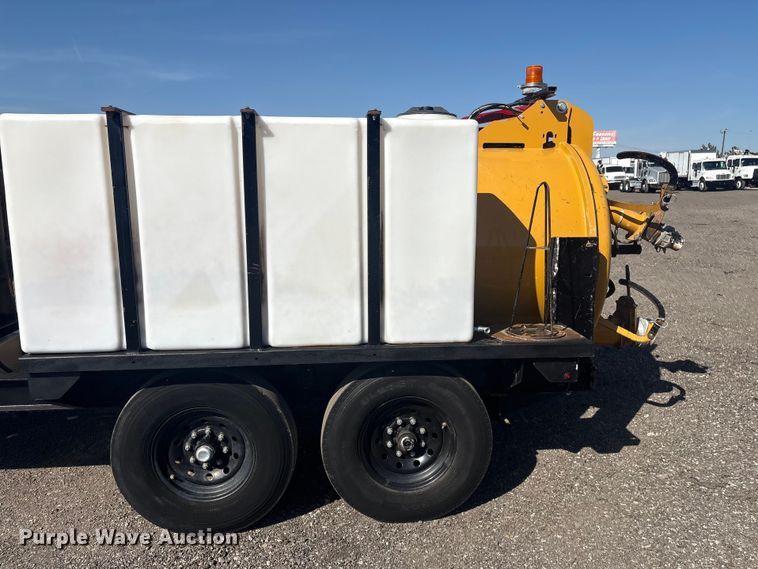 image for item EG8917 2023 Vermeer CV873SGT vacuum excavator