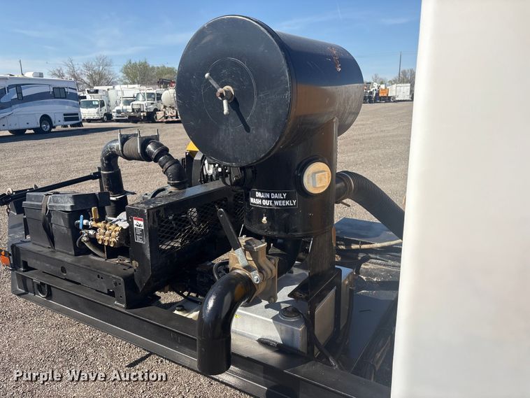 image for item EG8917 2023 Vermeer CV873SGT vacuum excavator