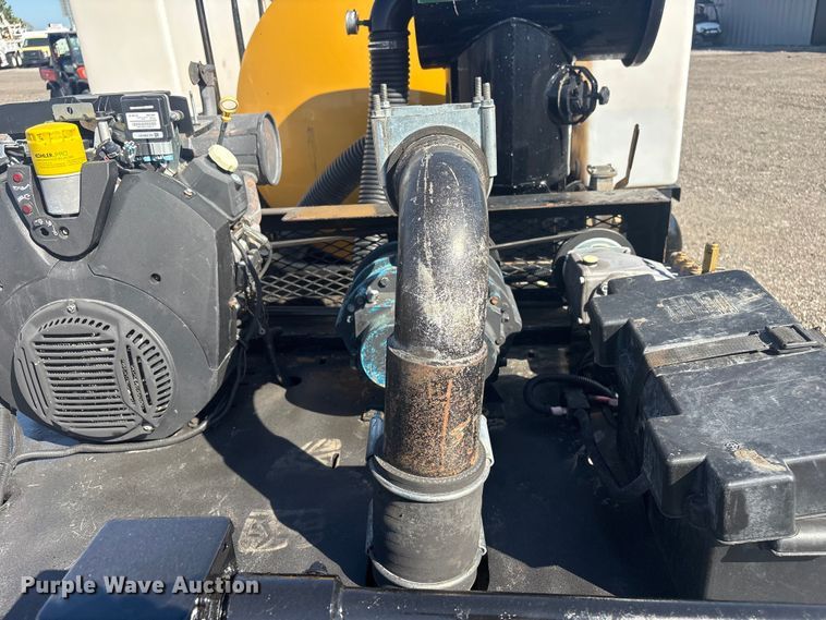 image for item EG8917 2023 Vermeer CV873SGT vacuum excavator