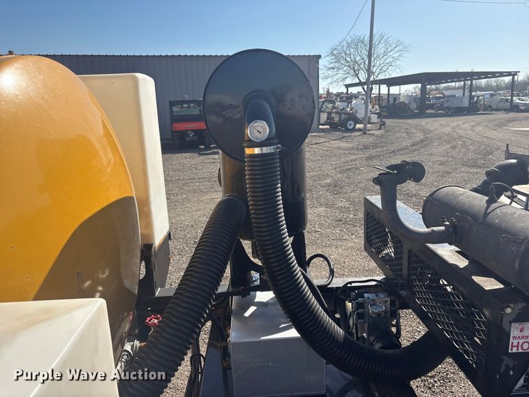 image for item EG8917 2023 Vermeer CV873SGT vacuum excavator