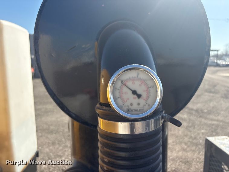 image for item EG8917 2023 Vermeer CV873SGT vacuum excavator