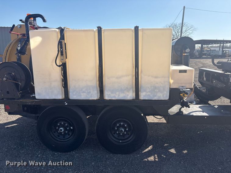 image for item EG8917 2023 Vermeer CV873SGT vacuum excavator